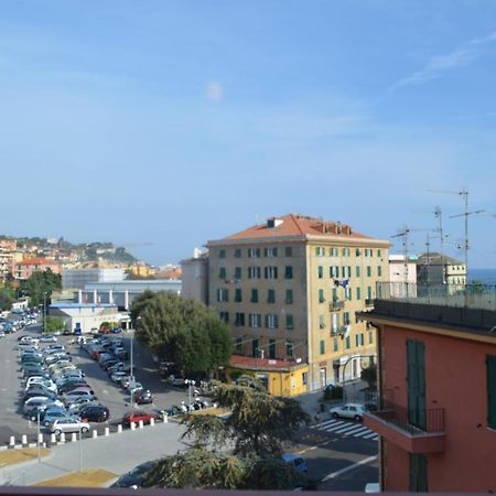 Genovese Villa Elena Appartamenti Вараце Екстериор снимка