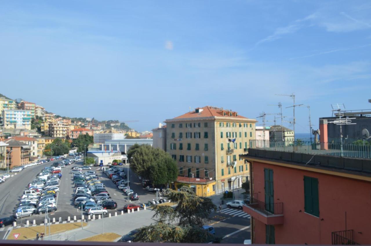 Genovese Villa Elena Appartamenti Вараце Екстериор снимка